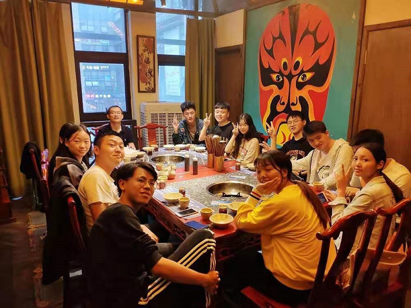 员工风采：聚会